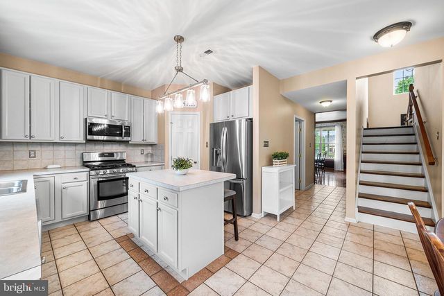 806 ARBOR LN, Schwenksville, PA 19473