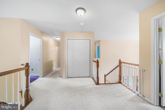 806 ARBOR LN, Schwenksville, PA 19473