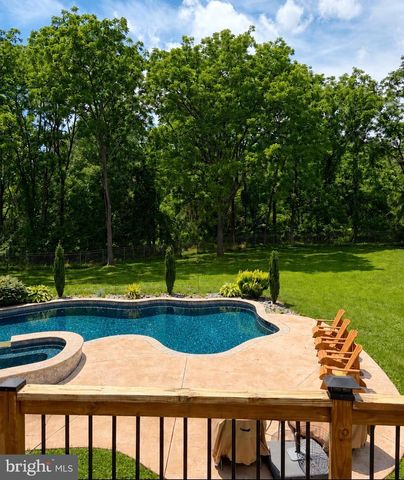 806 ARBOR LN, Schwenksville, PA 19473