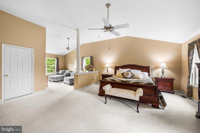 806 ARBOR LN, Schwenksville, PA 19473