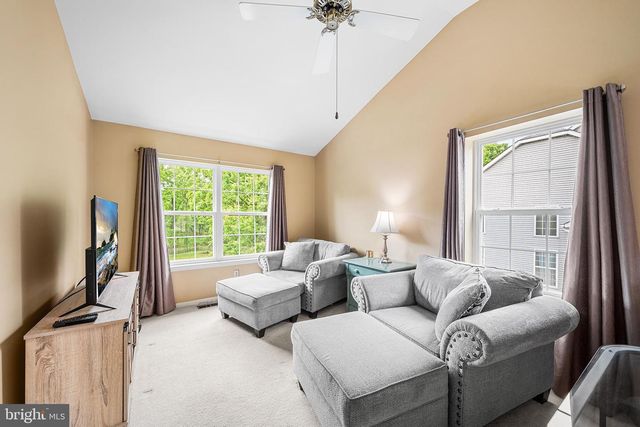 806 ARBOR LN, Schwenksville, PA 19473