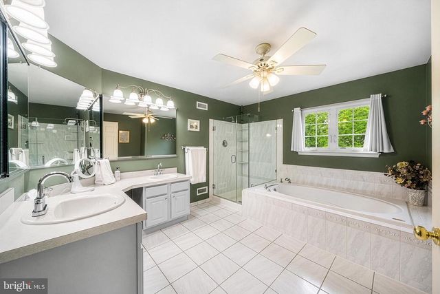 806 ARBOR LN, Schwenksville, PA 19473