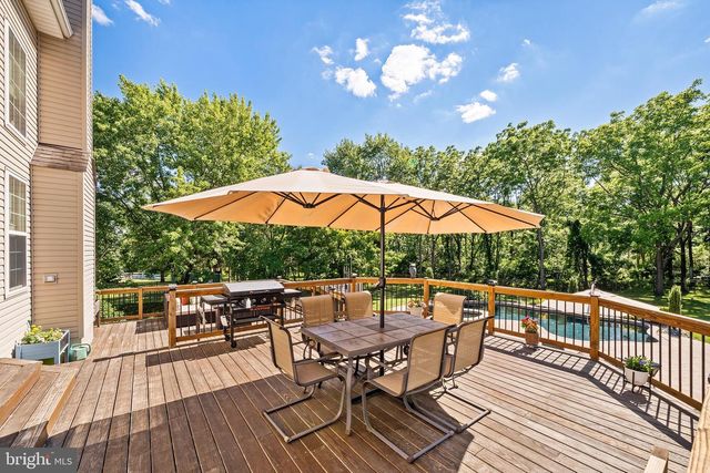 806 ARBOR LN, Schwenksville, PA 19473