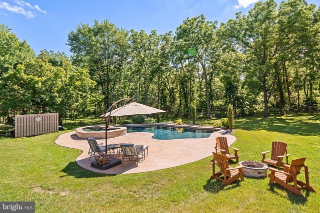 806 ARBOR LN, Schwenksville, PA 19473