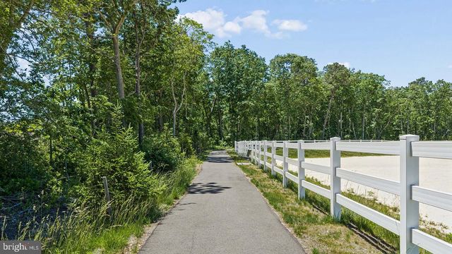 79 FOREST PARK DR, Waretown, NJ 08758