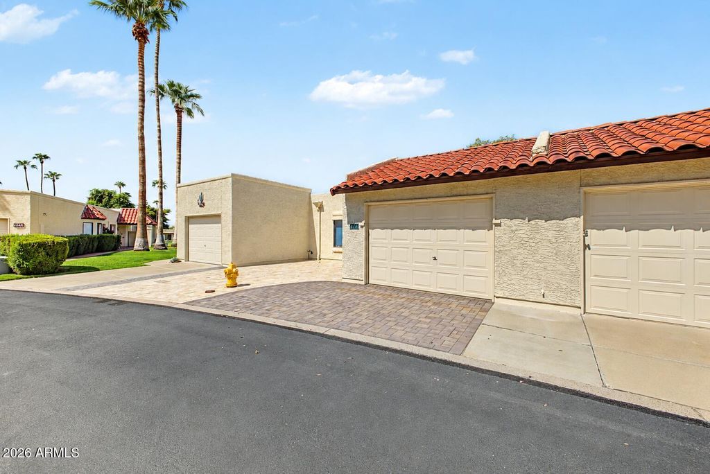 617 S ARROWWOOD Way, Mesa, AZ 85208 — photo 2