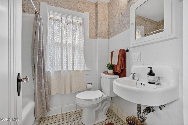 2133 Dana Street, Toledo, OH 43609