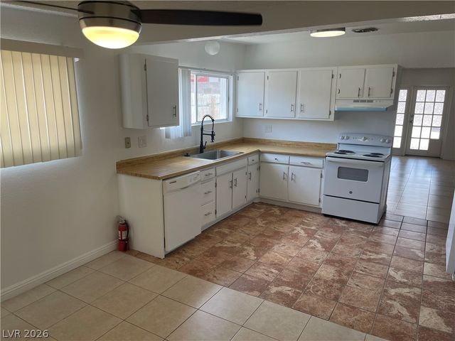 5055 Blanton Drive, Las Vegas, NV 89122