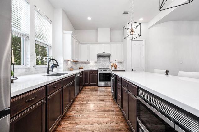 4013 Barnes Street, Houston, TX 77007