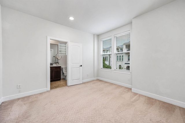 4013 Barnes Street, Houston, TX 77007