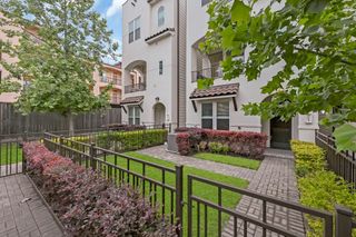 4013 Barnes Street, Houston, TX 77007