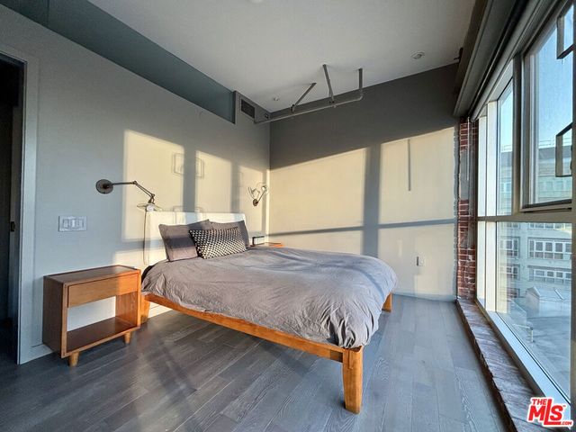 527 Molino Street 401, Los Angeles, CA 90013