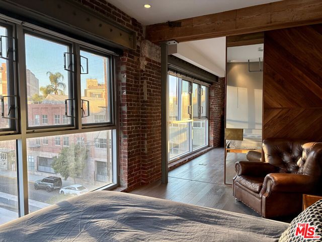 527 Molino Street 401, Los Angeles, CA 90013