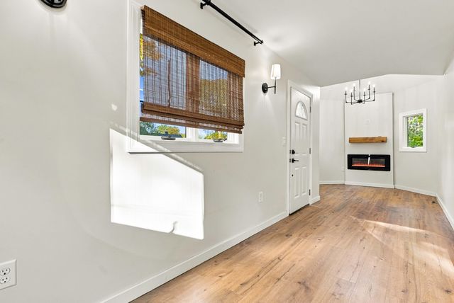 477 Oakhill Ave, Attleboro, MA 02760