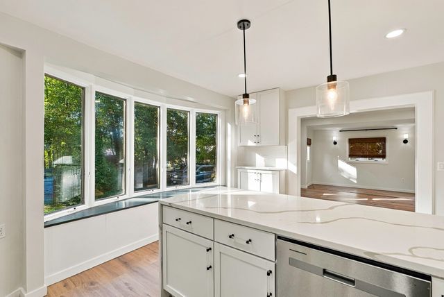 477 Oakhill Ave, Attleboro, MA 02760