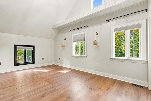 477 Oakhill Ave, Attleboro, MA 02760