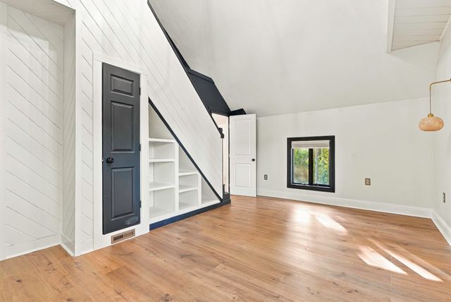 477 Oakhill Ave, Attleboro, MA 02760