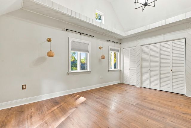 477 Oakhill Ave, Attleboro, MA 02760