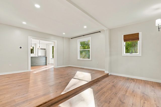 477 Oakhill Ave, Attleboro, MA 02760
