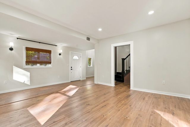 477 Oakhill Ave, Attleboro, MA 02760