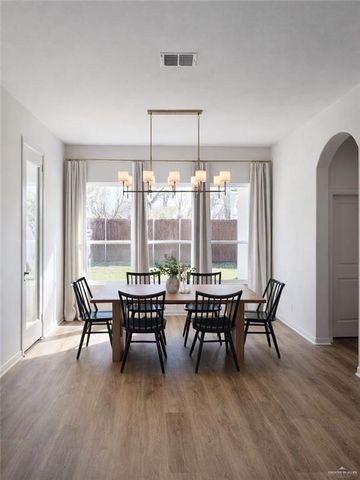 1530 E Silos Avenue, Edinburg, TX 78542