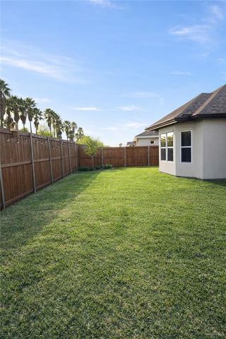 1530 E Silos Avenue, Edinburg, TX 78542