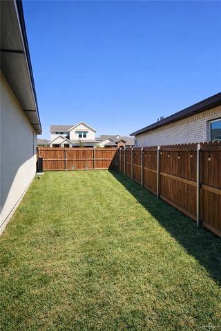 1530 E Silos Avenue, Edinburg, TX 78542