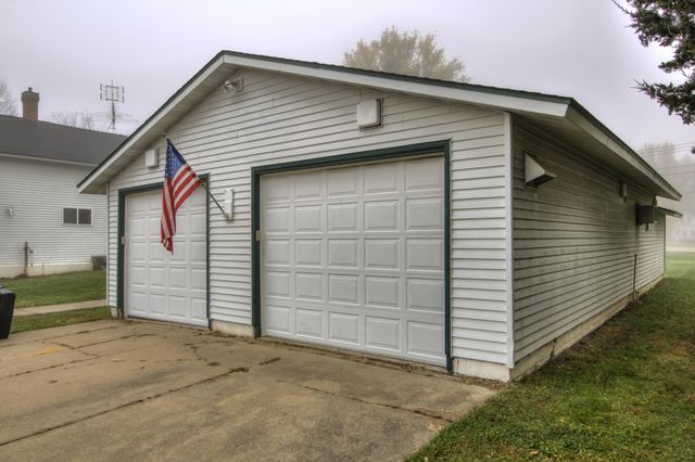 611 8th Street E, Wabasha, MN 55981