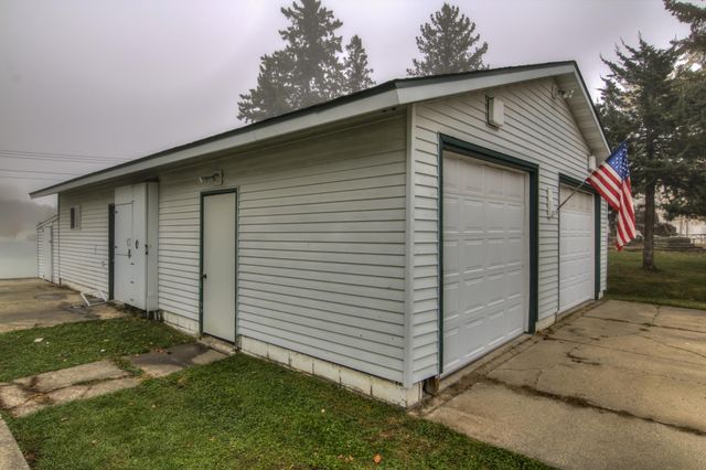 611 8th Street E, Wabasha, MN 55981