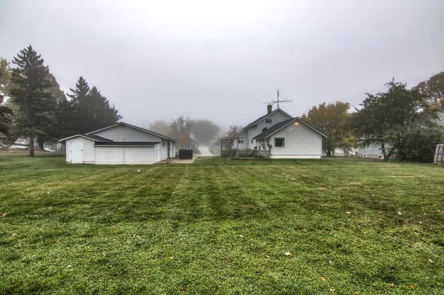 611 8th Street E, Wabasha, MN 55981