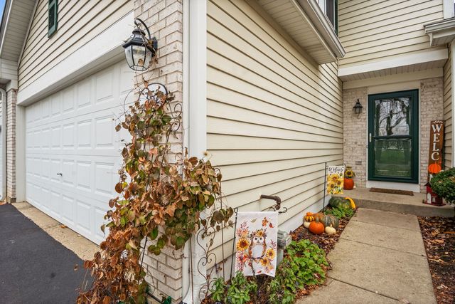 352 Normandie Drive, Sugar Grove, IL 60554