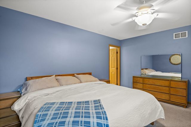 352 Normandie Drive, Sugar Grove, IL 60554