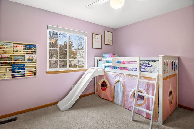 352 Normandie Drive, Sugar Grove, IL 60554