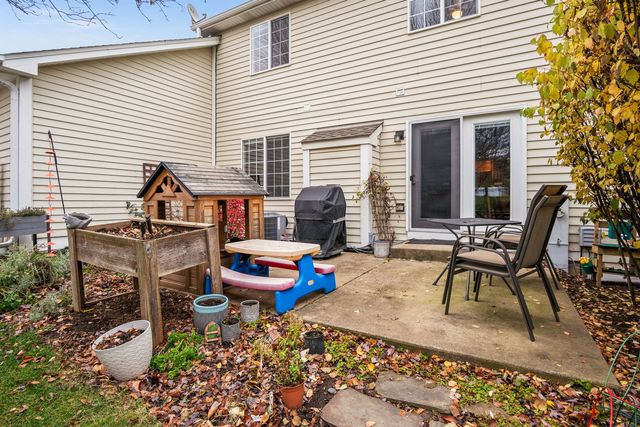 352 Normandie Drive, Sugar Grove, IL 60554