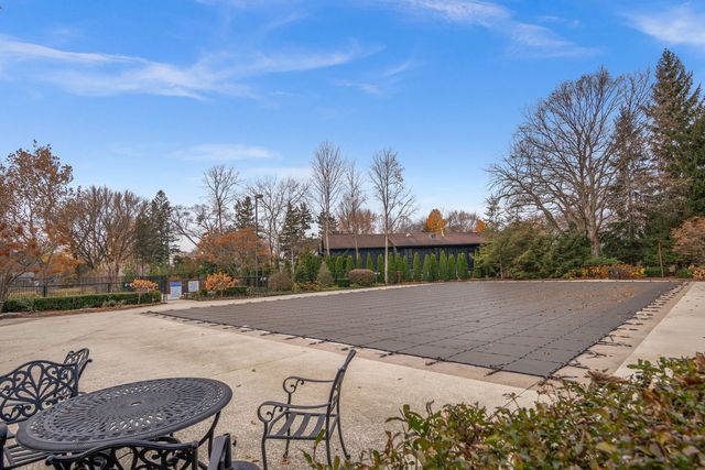 352 Normandie Drive, Sugar Grove, IL 60554