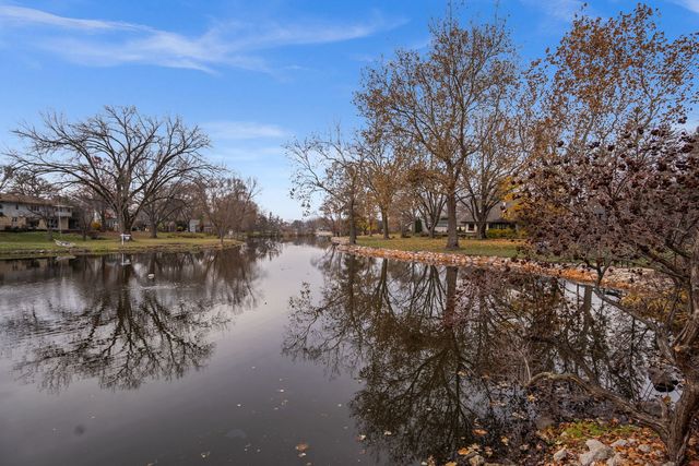 352 Normandie Drive, Sugar Grove, IL 60554