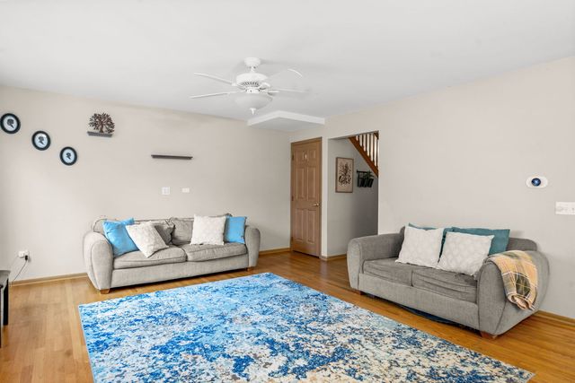 352 Normandie Drive, Sugar Grove, IL 60554