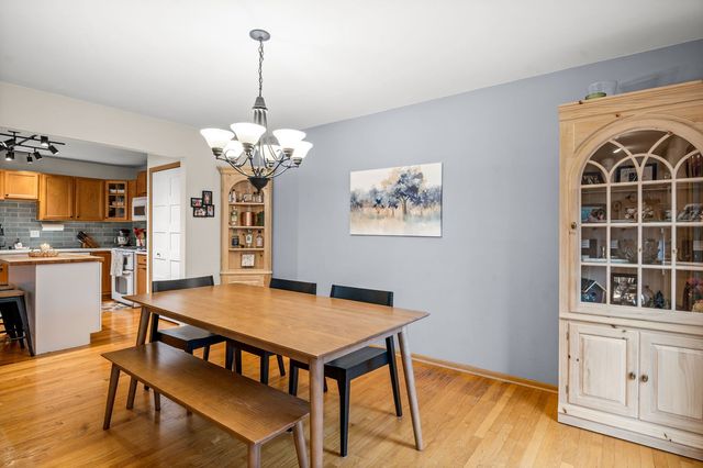 352 Normandie Drive, Sugar Grove, IL 60554