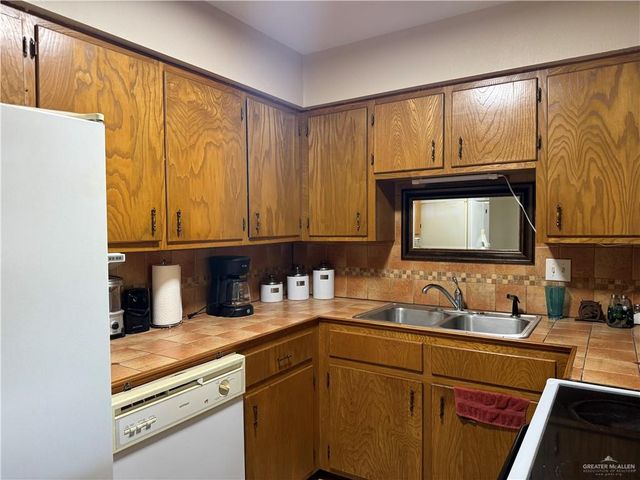 807 E 21st Street 8, Mission, TX 78572