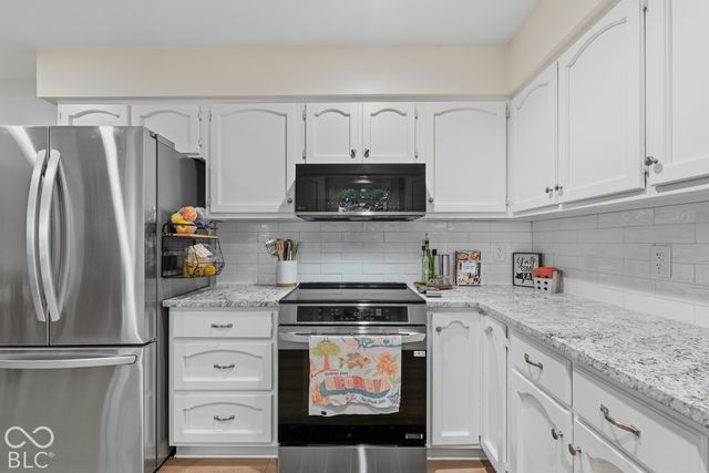 18 Sherry Court, Carmel, IN 46032