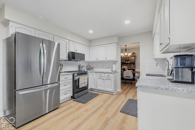 18 Sherry Court, Carmel, IN 46032