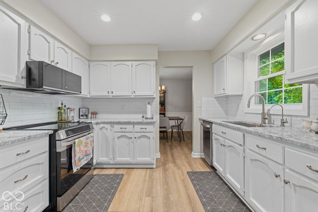 18 Sherry Court, Carmel, IN 46032