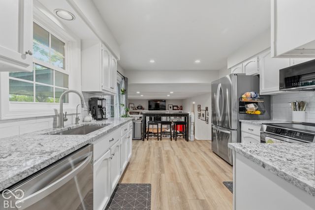 18 Sherry Court, Carmel, IN 46032