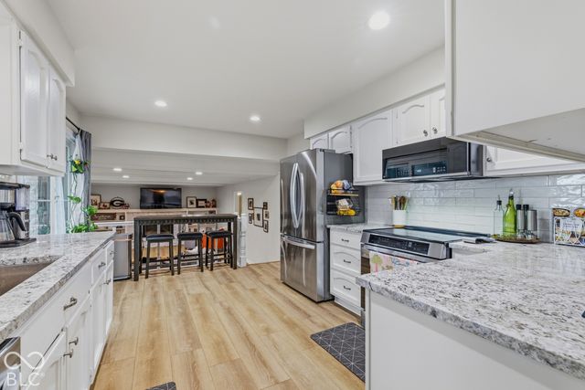 18 Sherry Court, Carmel, IN 46032