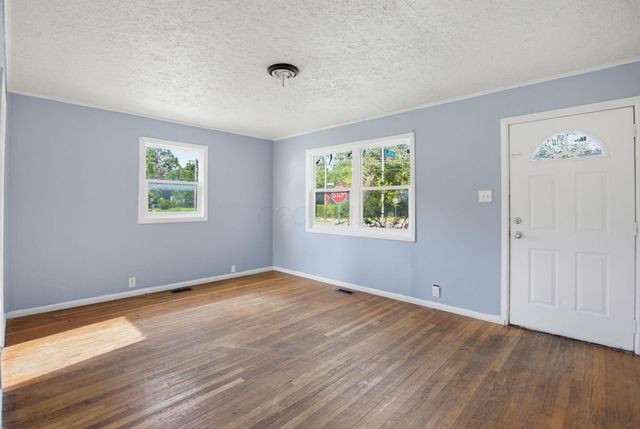 2723 Mcguffey Road, Columbus, OH 43211