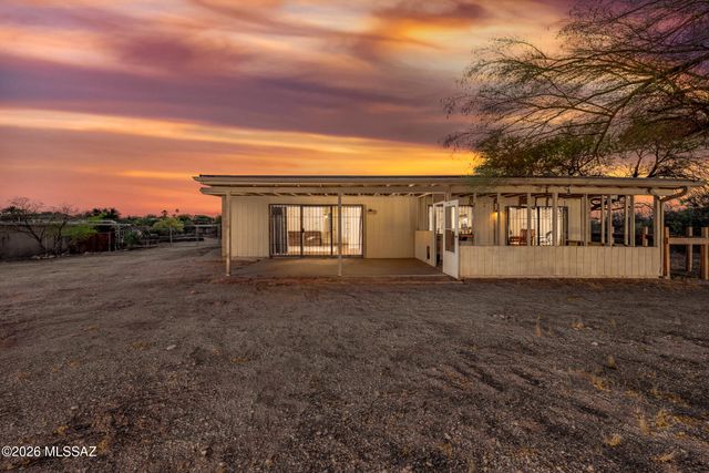 1525 S Cape Verde Place, Tucson, AZ 85748