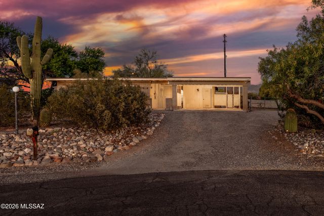 1525 S Cape Verde Place, Tucson, AZ 85748