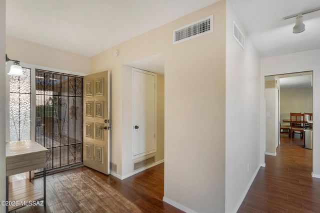 1525 S Cape Verde Place, Tucson, AZ 85748