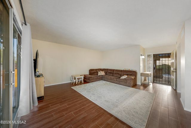 1525 S Cape Verde Place, Tucson, AZ 85748