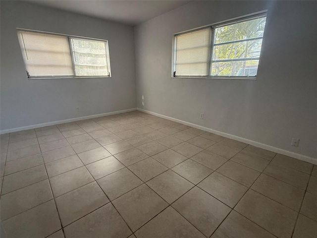2017 NE 18th Street 1, Fort Lauderdale, FL 33305
